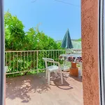 Modern Bircic With Balcony & Patio Apartmán *