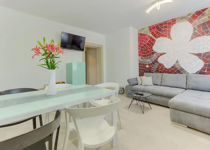 Apartman Modern Bircic With Balcony & Patio Kaštela