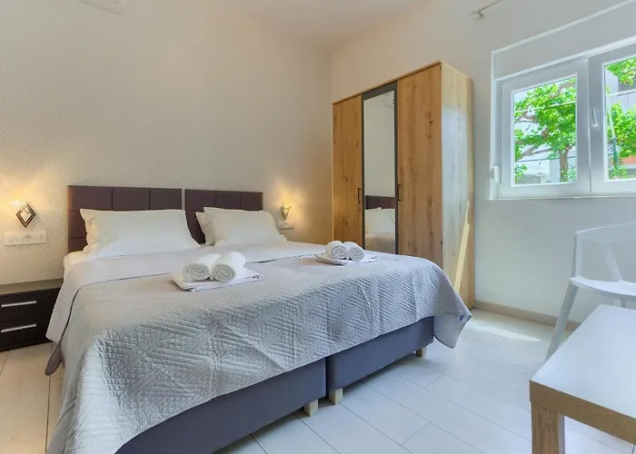 Apartman Modern Bircic With Balcony & Patio